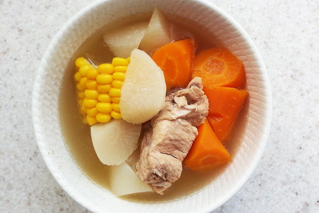 Pork_Ribs_with_Carrot_and_Daikon_Radish_Soup_3