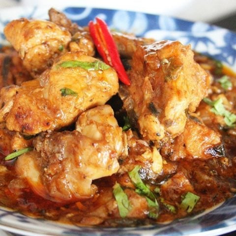 Chilli Paprika Chicken with Garlic in Olive Oil