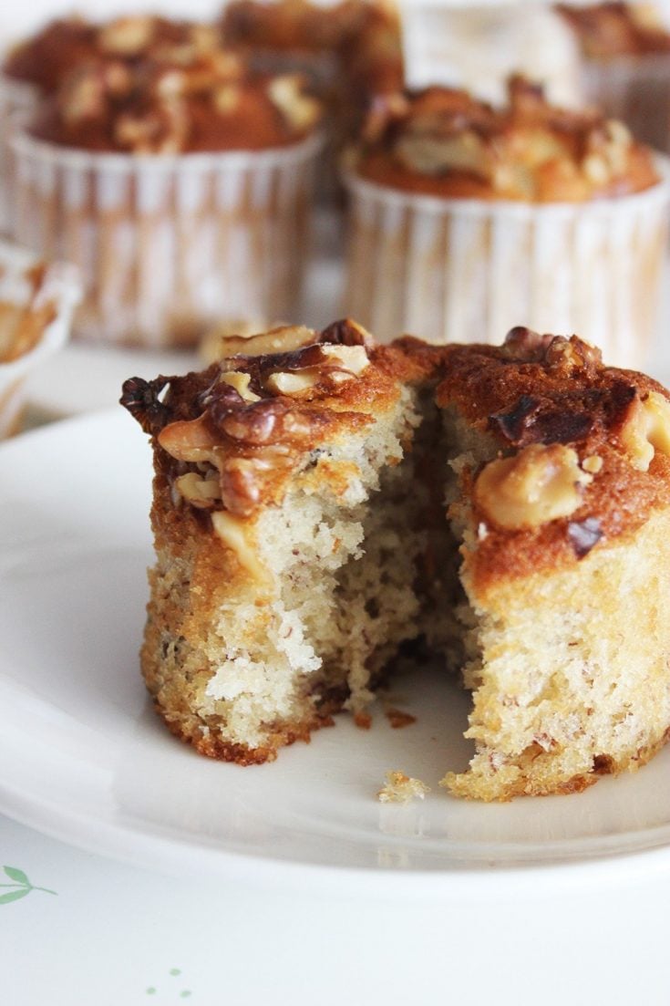 Really, Really Moist Banana Sponge Cake Muffins Foodelicacy