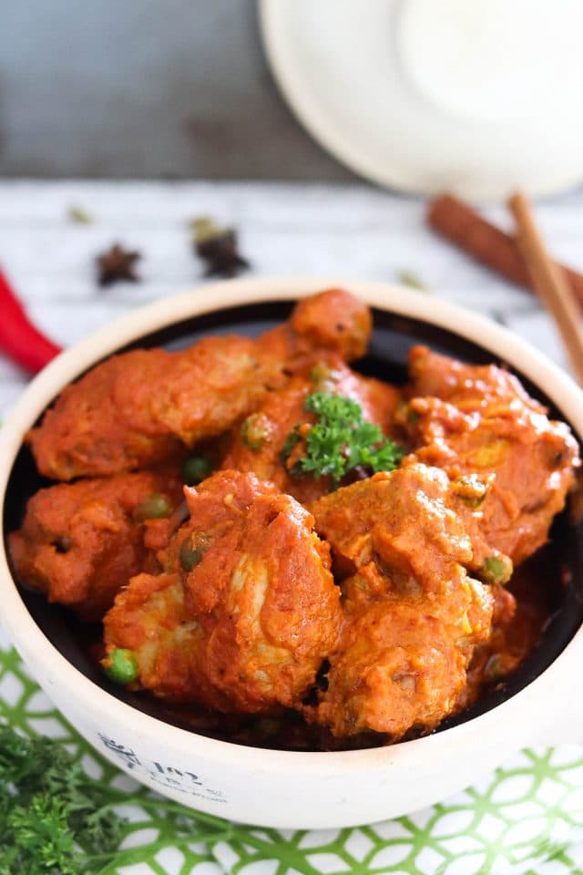 A classic Malaysian dish of chicken in spicy tomato sauce