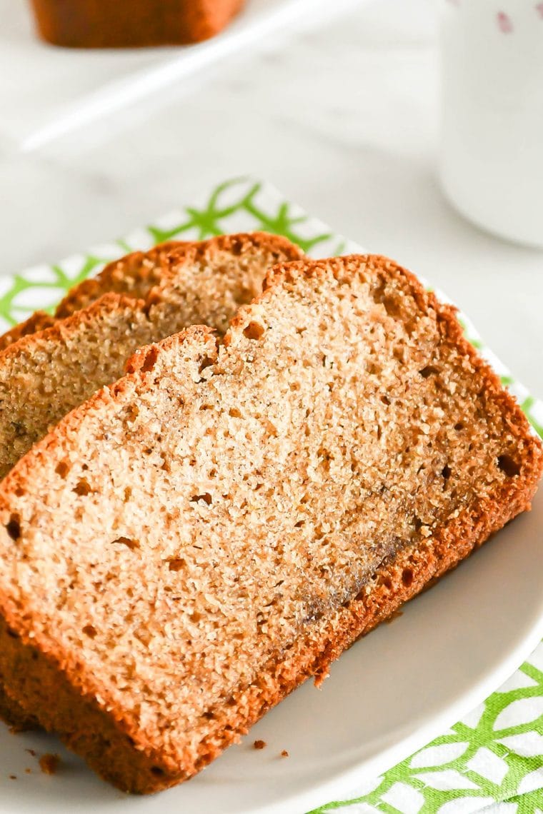 Easy Banana Spice Cake Foodelicacy