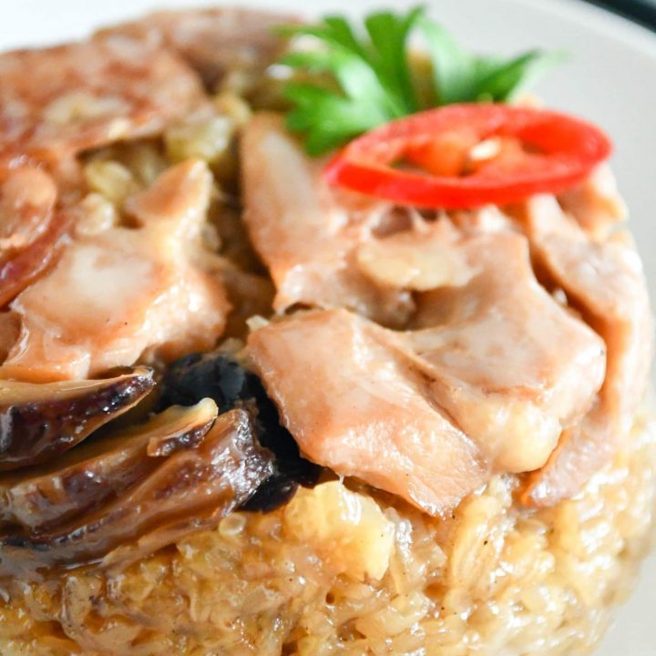 Loh Mai Kai (Steamed Glutinous Rice with Chicken)