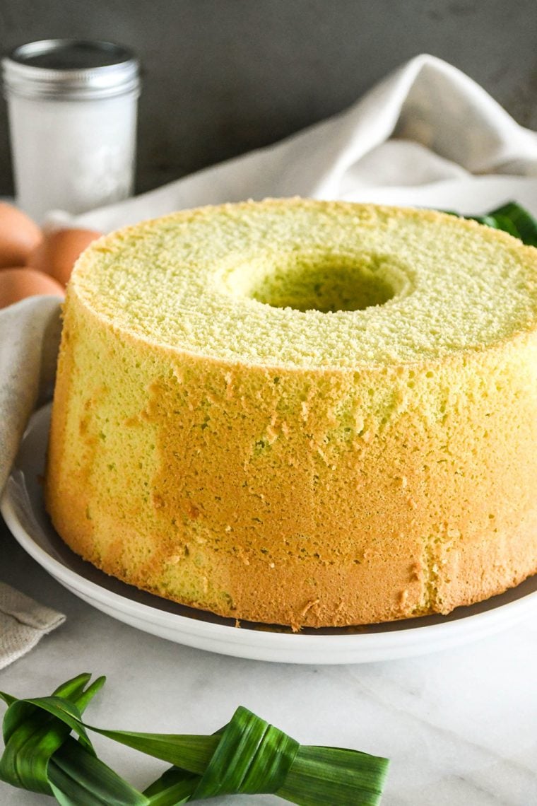 NoFail Pandan Chiffon Cake, Easy StepbyStep Recipe (VIDEO) Foodelicacy