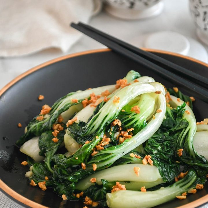 Stir-fried Nai Bai with Garlic