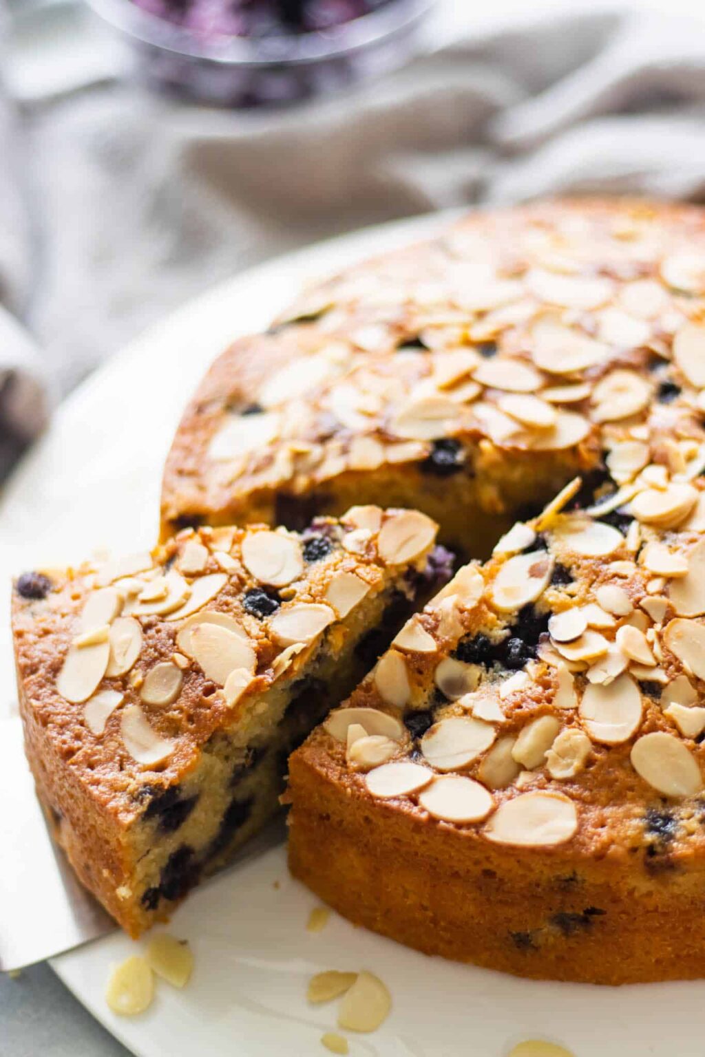 Coconut, Almond and Blueberry Cake Foodelicacy